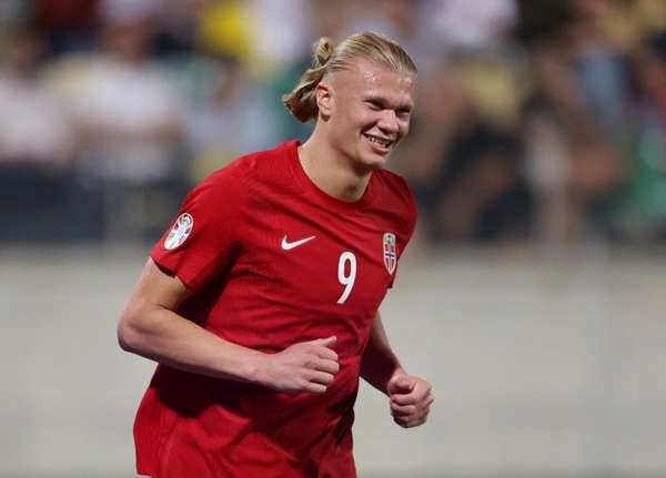 点球制胜！哈兰德国家队效率惊人，13场狂揽16球